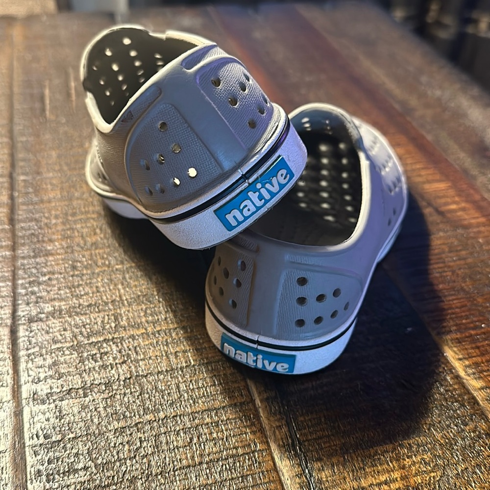 Little kids Native slip ons